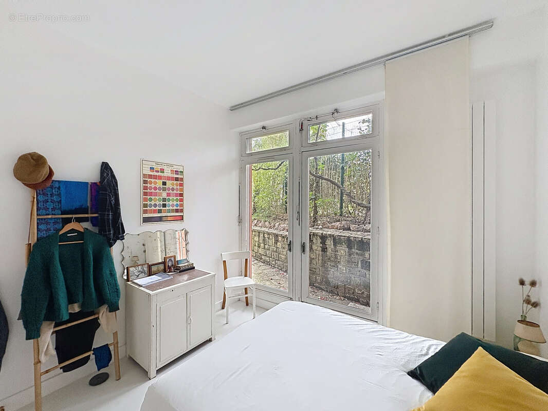 Montpellier Arceaux. Appartement en rez-de-jardin privatif avec 3 chambres & parking privé. - photo 10