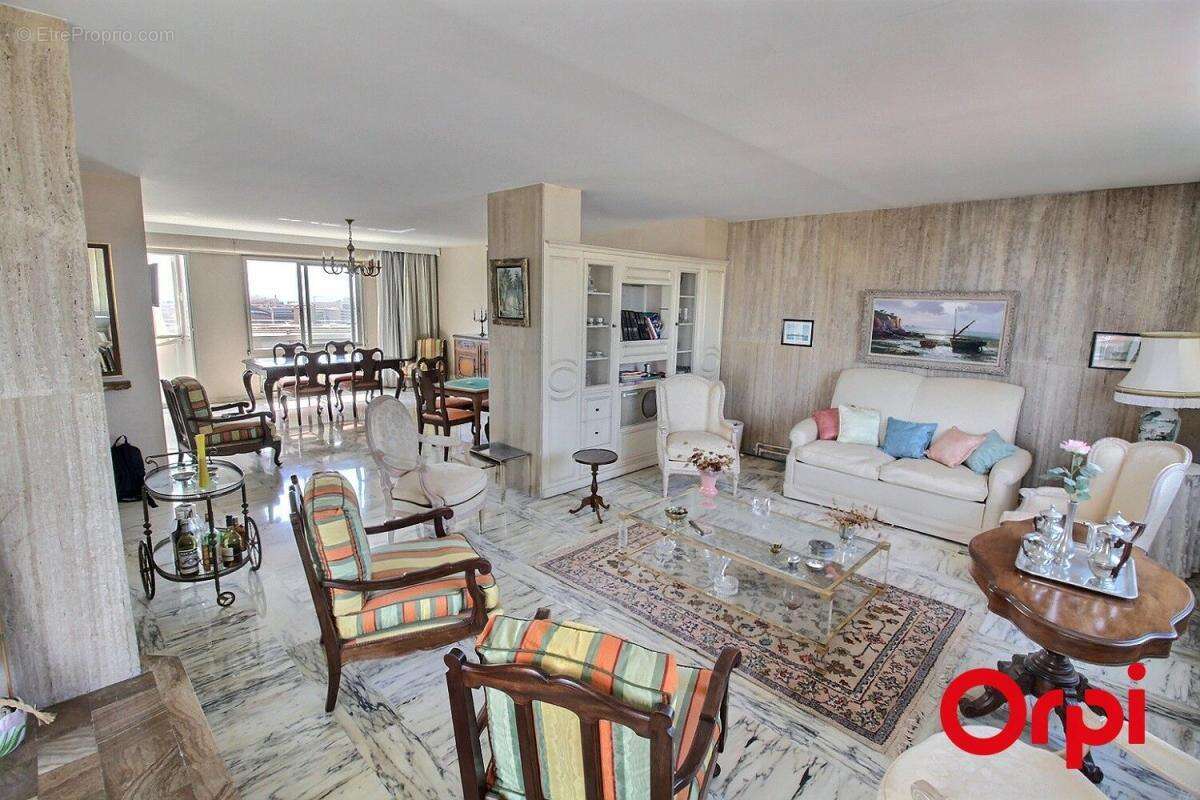 Appartement de type 3/4 -170 m² - Penthouse - Dernier étage Terrasse 45 m² - Parking - photo 5