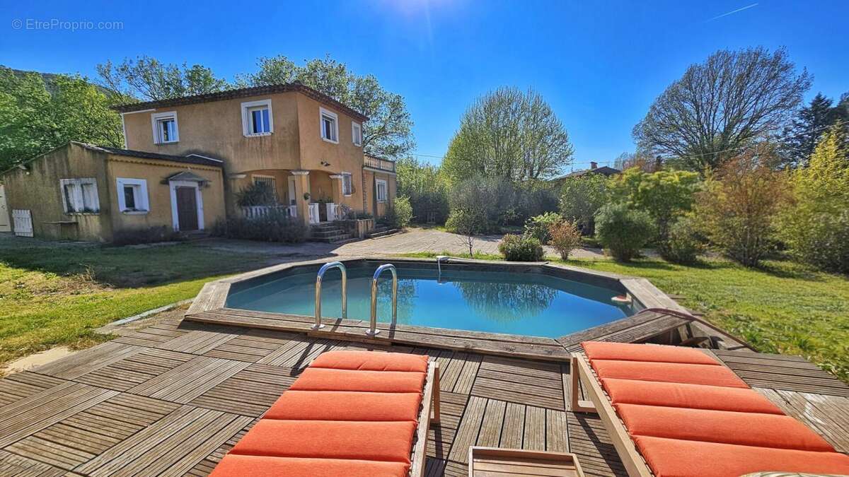 Maison à GONFARON