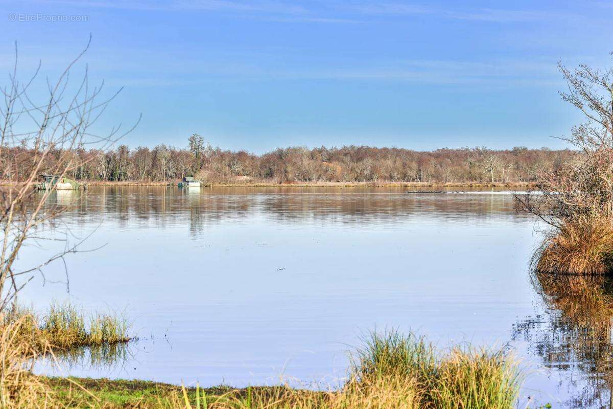 Appartement à AUREILHAN