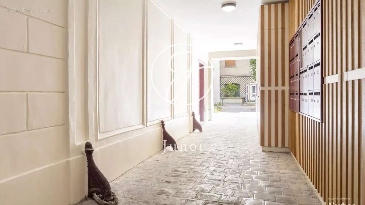 Appartement à PARIS-3E
