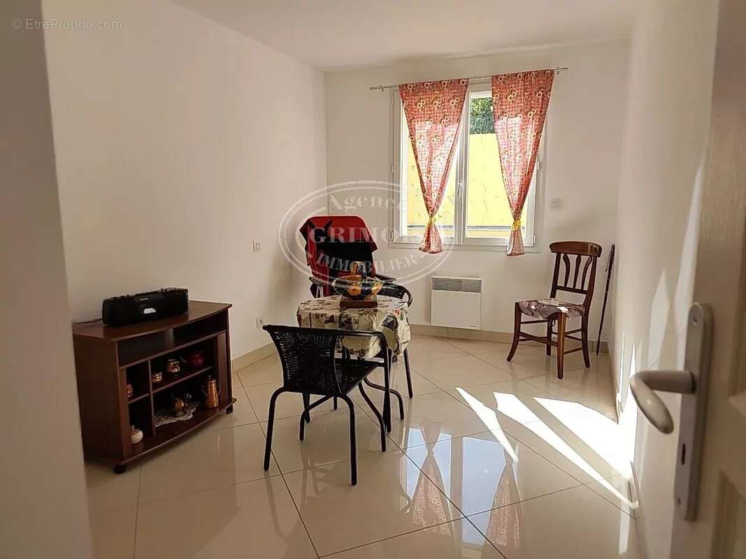 Appartement à LEZIGNAN-CORBIERES