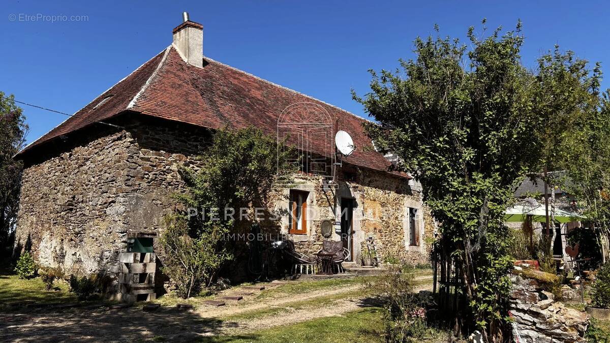 Maison à SAINT-PIERRE-LE-BOST