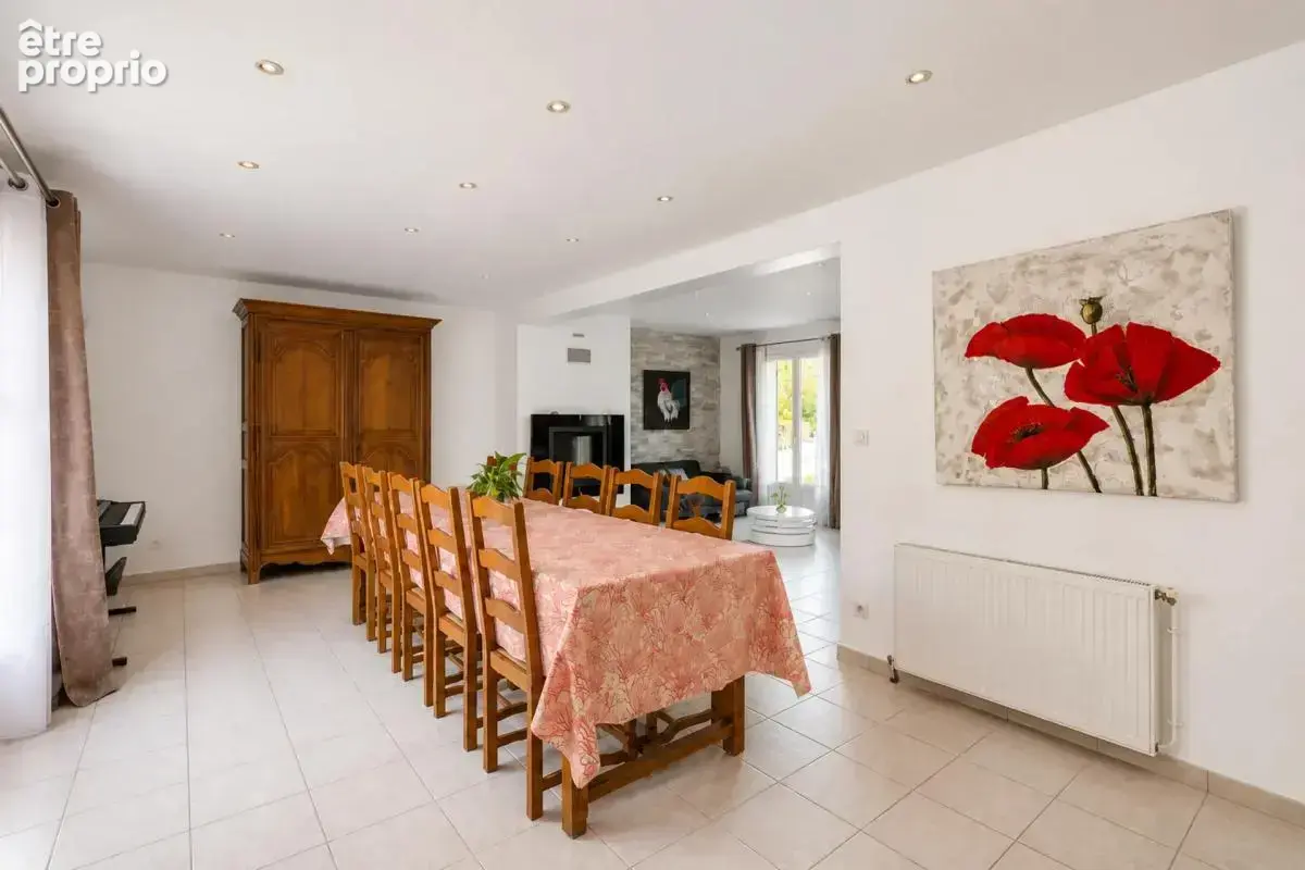 LUZARCHES – Une propriété rare au cœur de 2 646 m² de verdure - photo 5