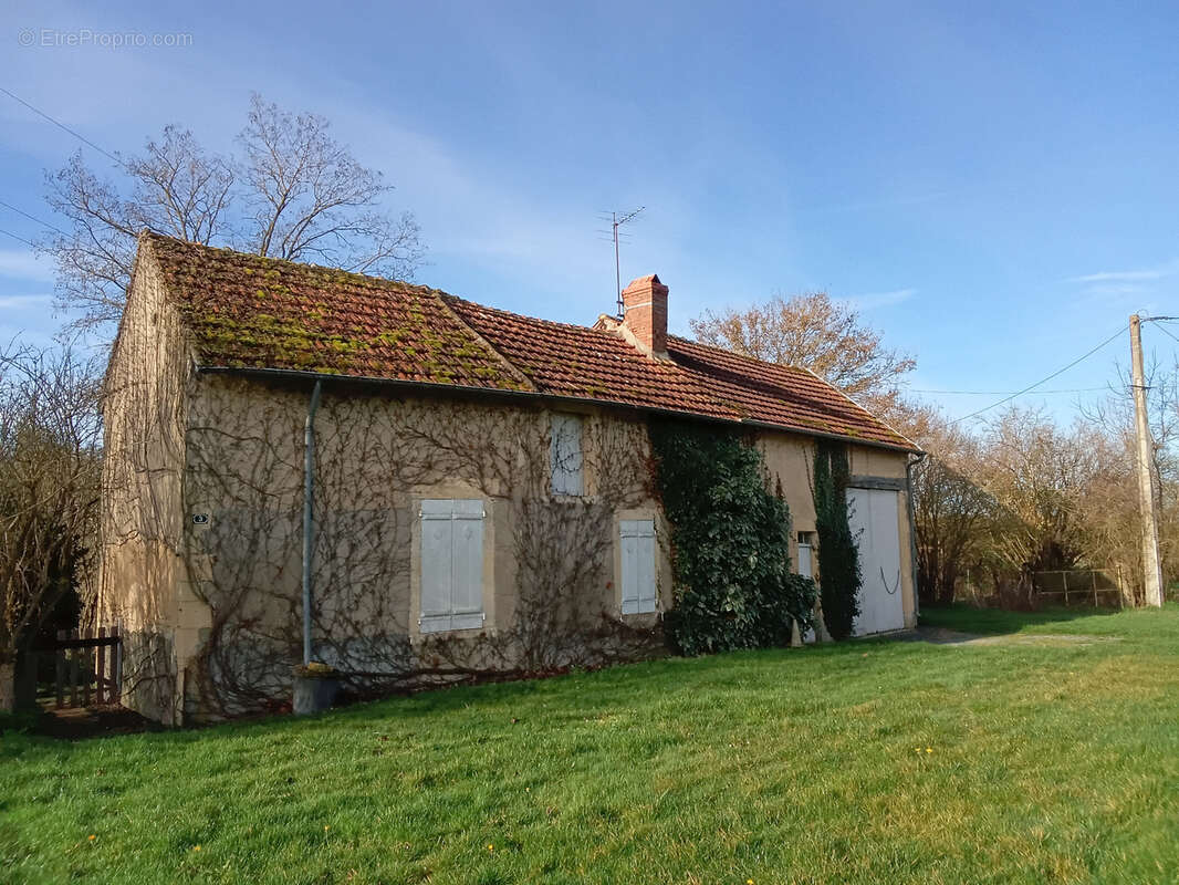 Maison à OUROUER-LES-BOURDELINS