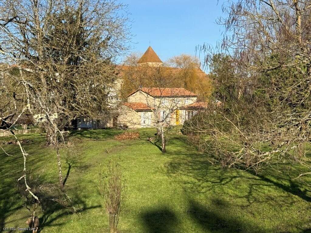 Maison à RUFFEC