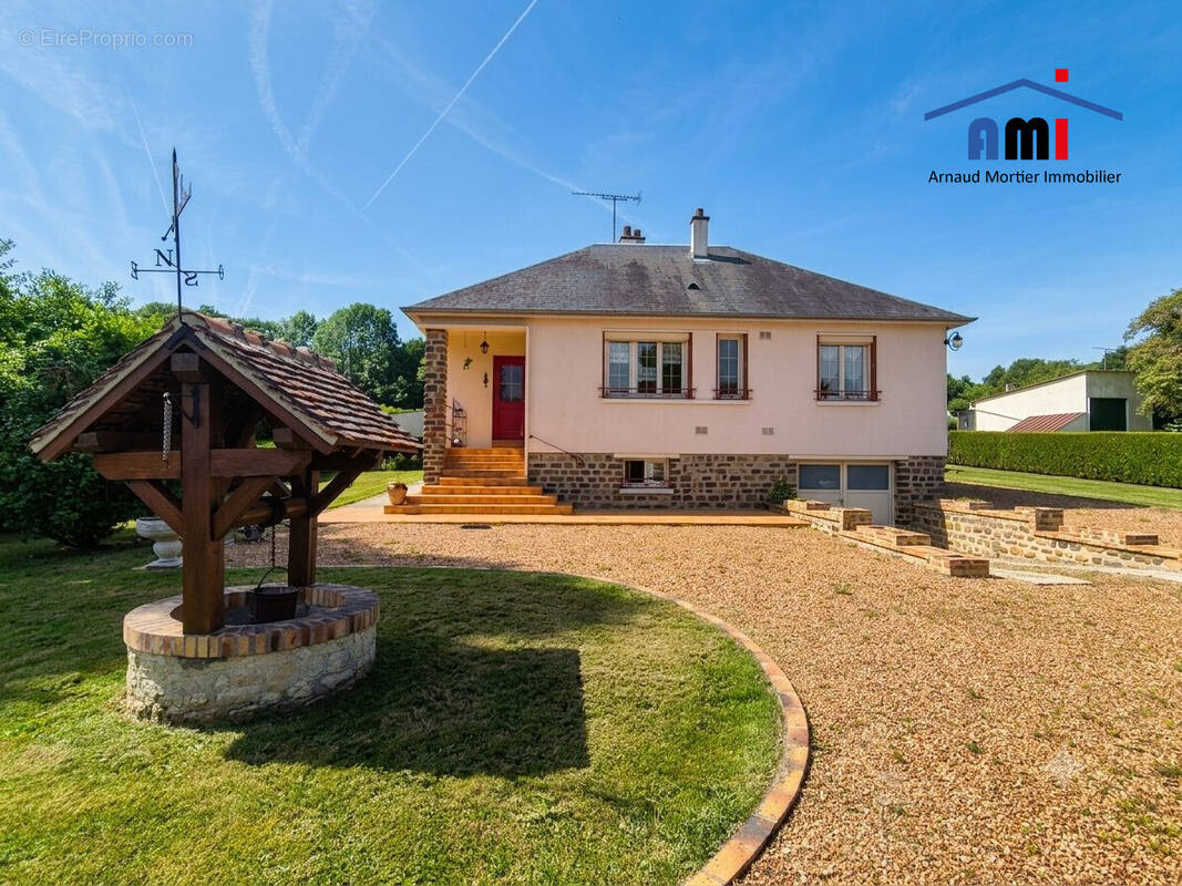 Maison à MOUTIERS-AU-PERCHE