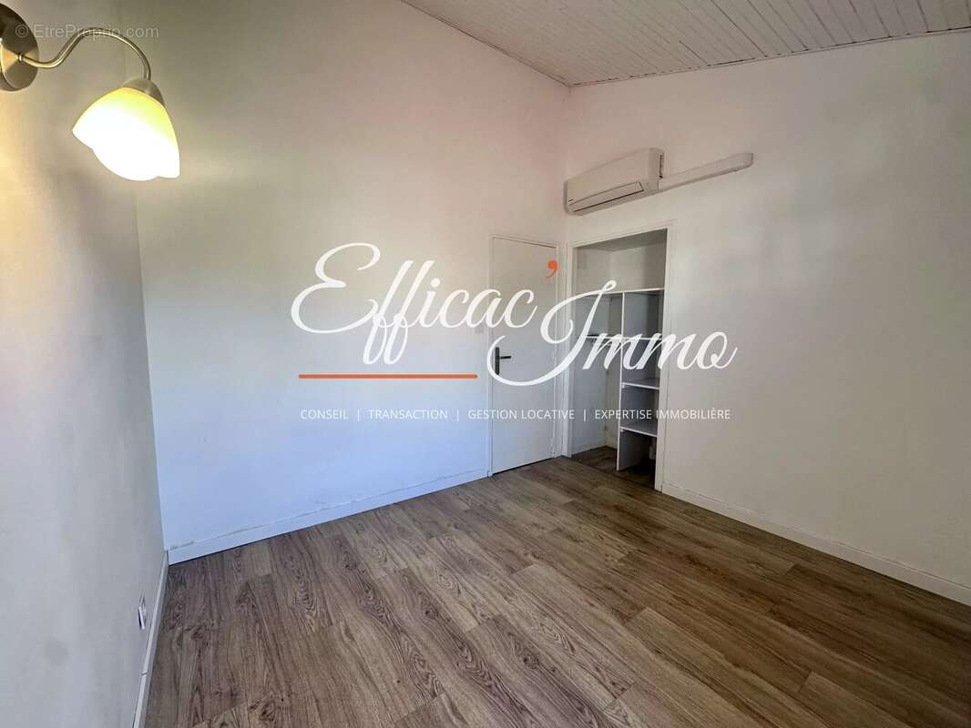 Villa 3 faces entièrement rénovée avec piscine - photo 15