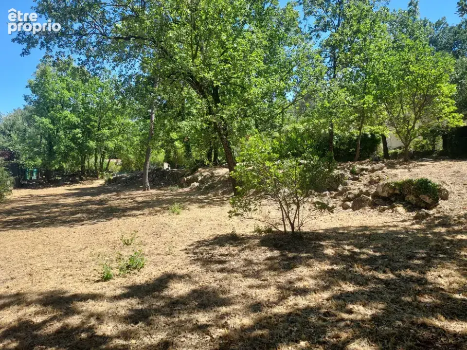 Terrain à LA CELLE