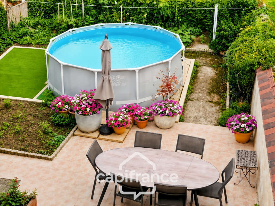 LE MONTET / 03 - Maison de village - 110 m² avec jardin - photo 7