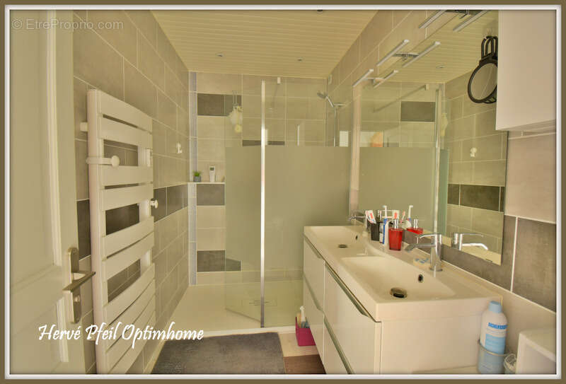 Maison à SAINT-ETIENNE-DE-SAINT-GEOIRS