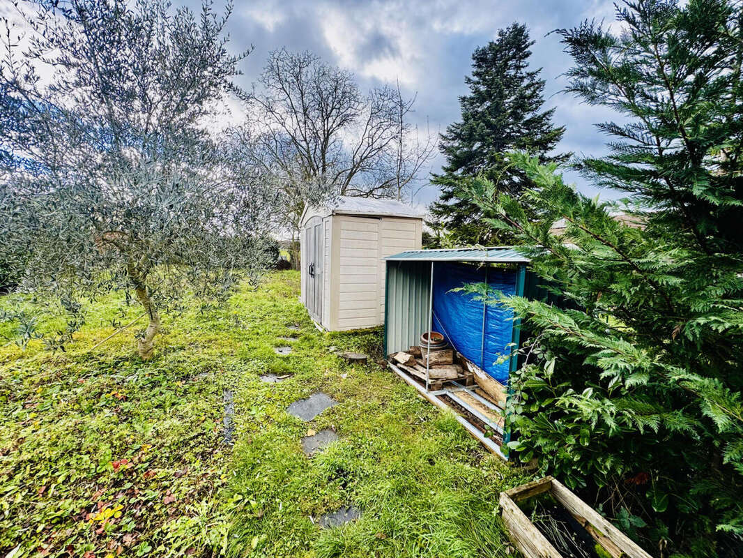 pelouse (1) - Appartement à VIRY