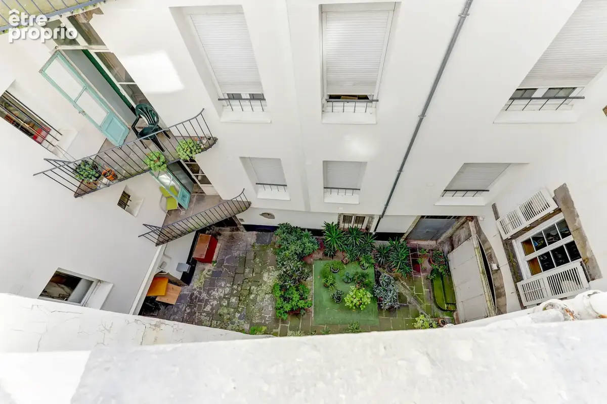 Grand appartement dans immeuble Ancien situé sur le plateau central avec charme - photo 21