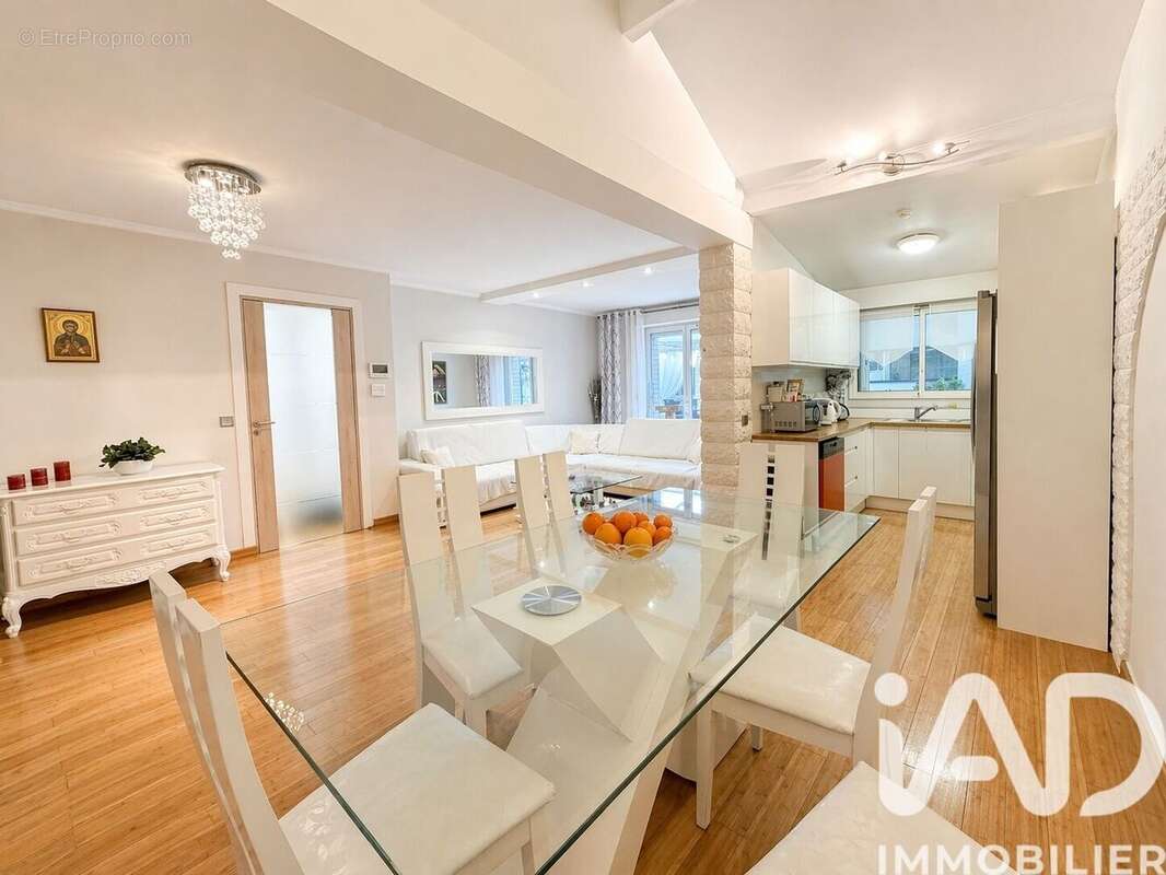 Photo 3 - Maison à LA COURNEUVE