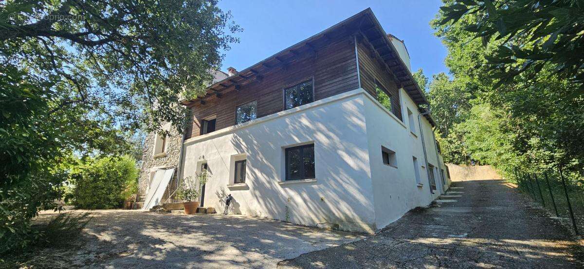 Maison 278 m² à Durfort-Et-Saint-Martin-De-Sossenac  - photo 5