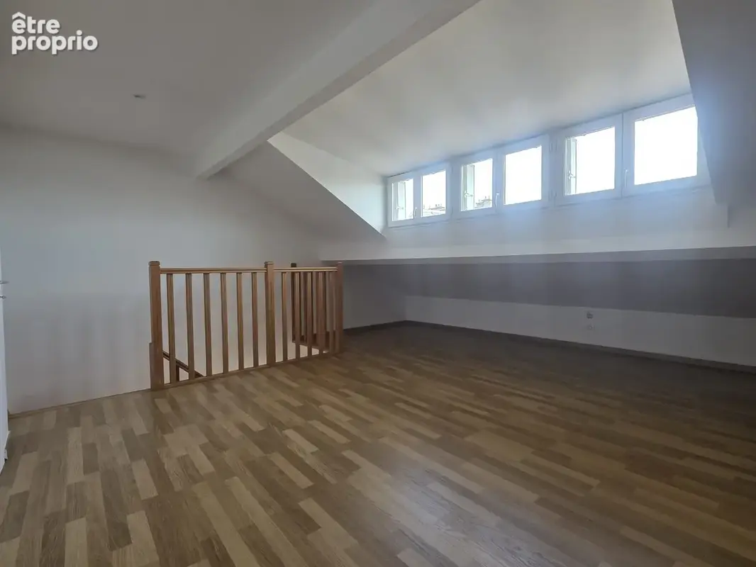 Saint-Germain-En-Laye - Duplex en plein Centre-ville - photo 5