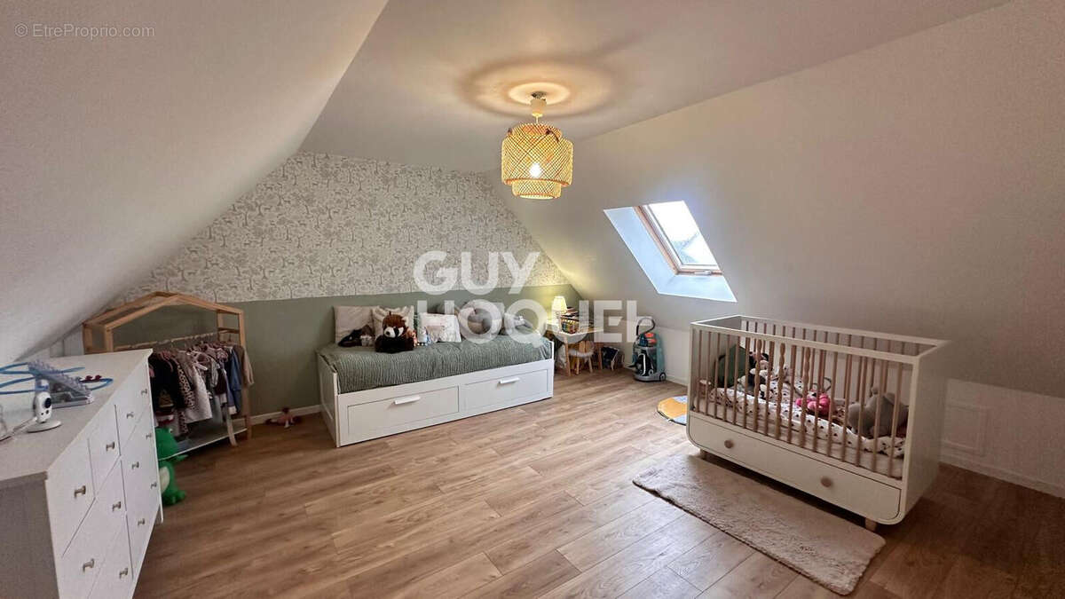 Maison à LACROIX-SAINT-OUEN