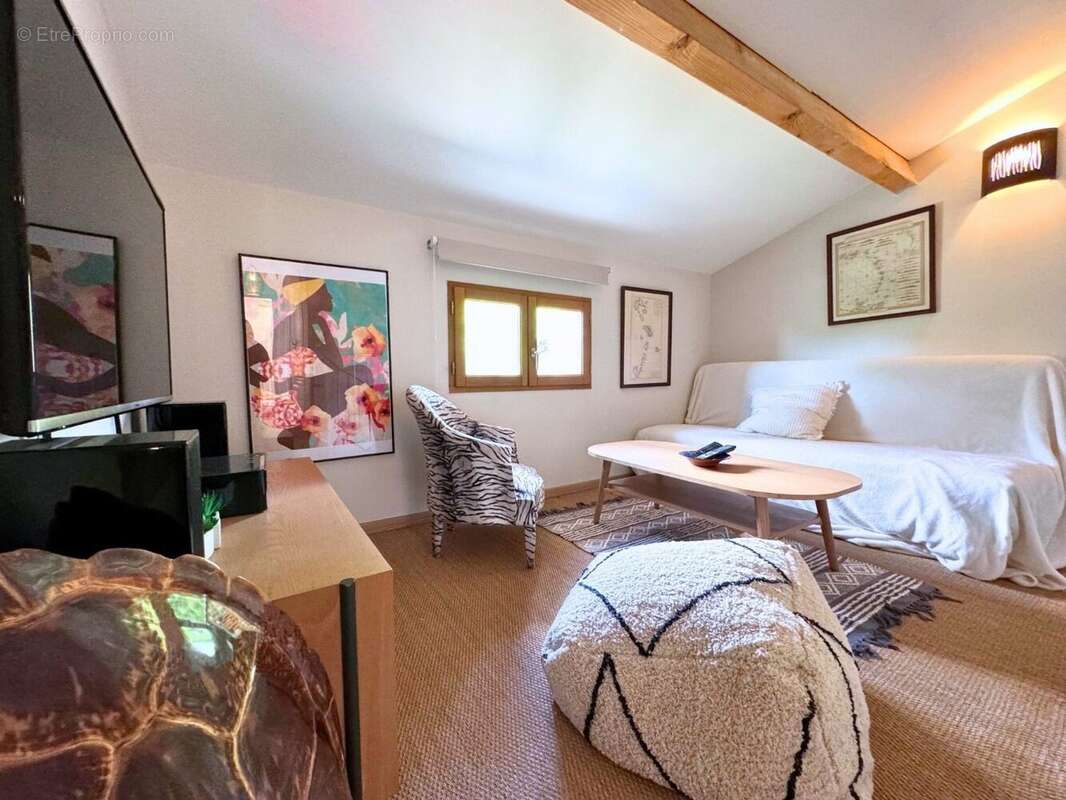 Maison 192 m² à Castelnau-De-Guers  - photo 5