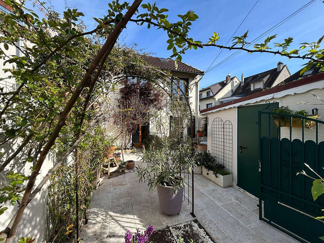 Maison à L'HAY-LES-ROSES