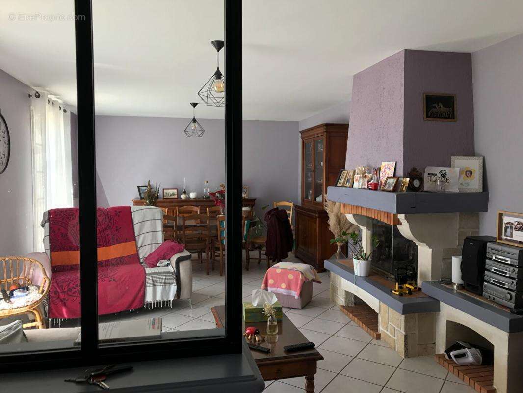 Maison à SAINT-MESMIN