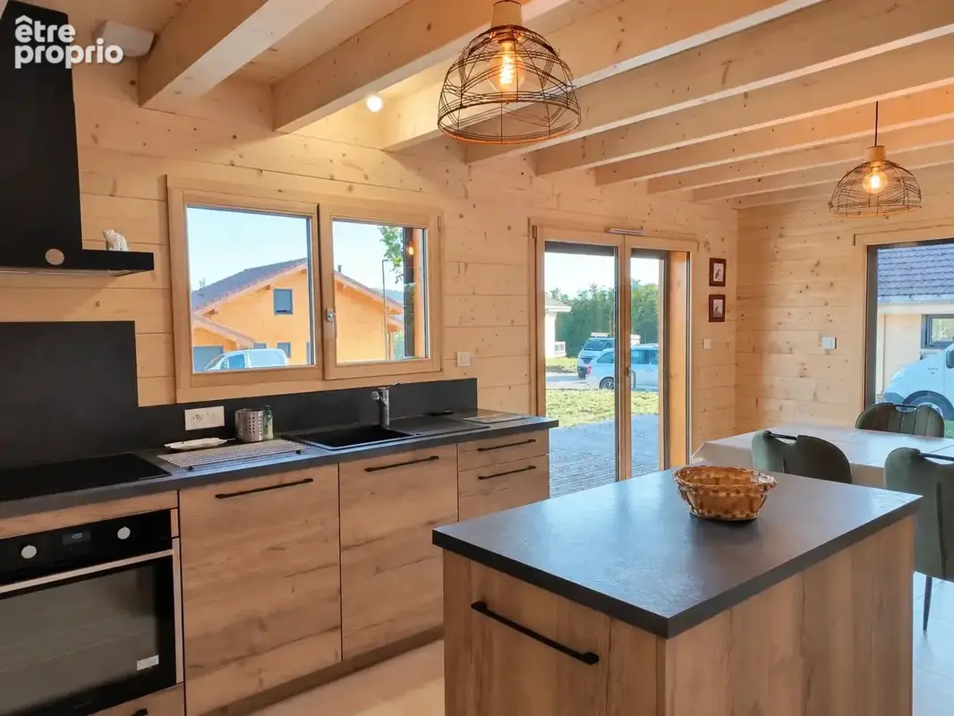 LAMOURA : Chalet récent de 2024 ouvert sur l'extérieur - photo 2