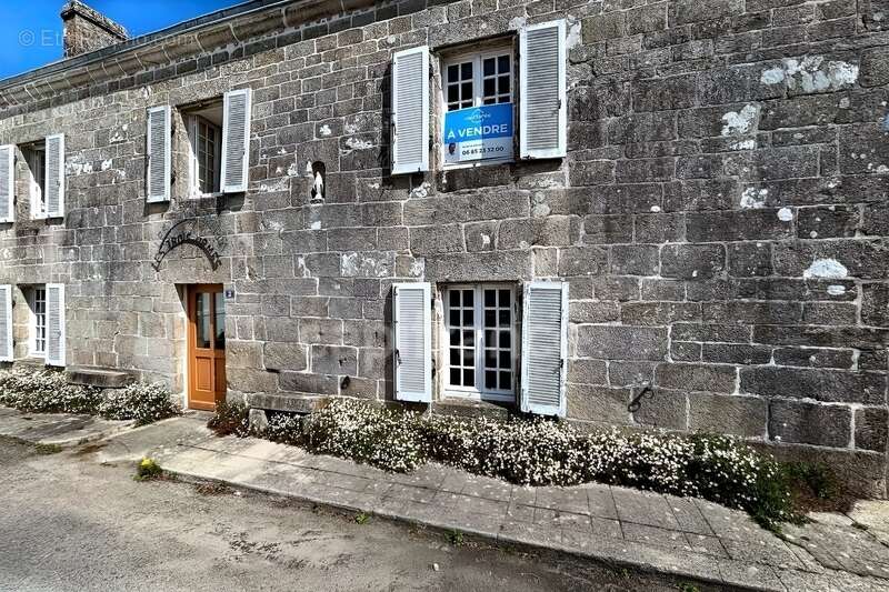 Maison à LANDUDEC