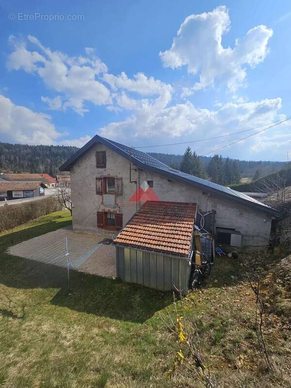 Maison à SAINT-LAURENT-EN-GRANDVAUX