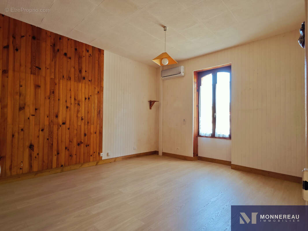 Maison ancienne avec 5 chambres - photo 12