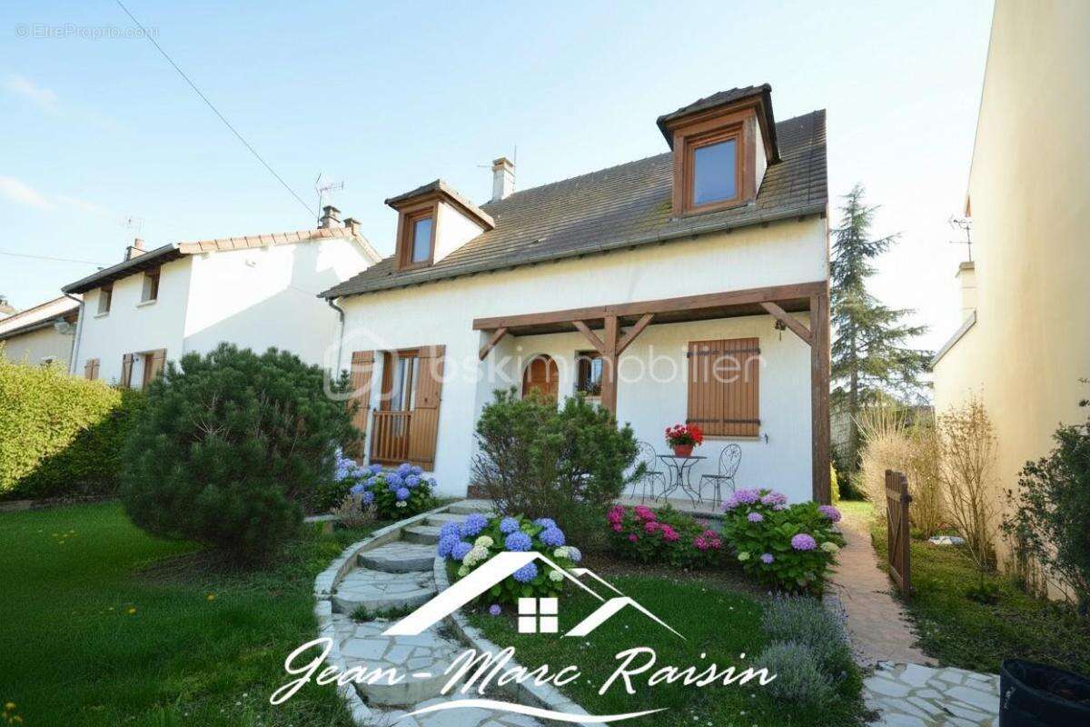 Maison à TREMBLAY-EN-FRANCE