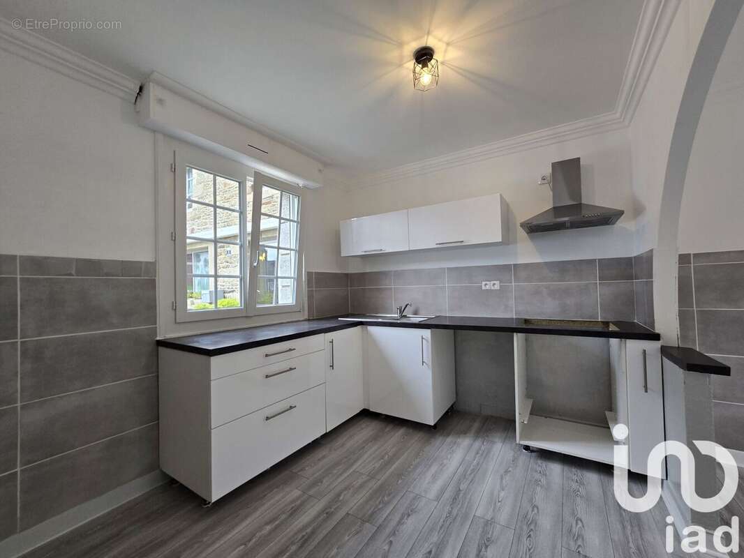 Photo 2 - Maison à PLOUGUENAST