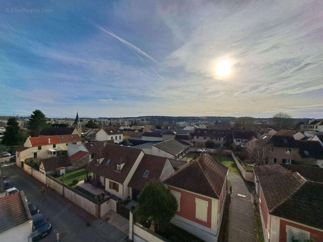 ‌Fontenay le Fleury - Pépite Vieux village - Dernier étage avec vue exceptionnelle - photo 4