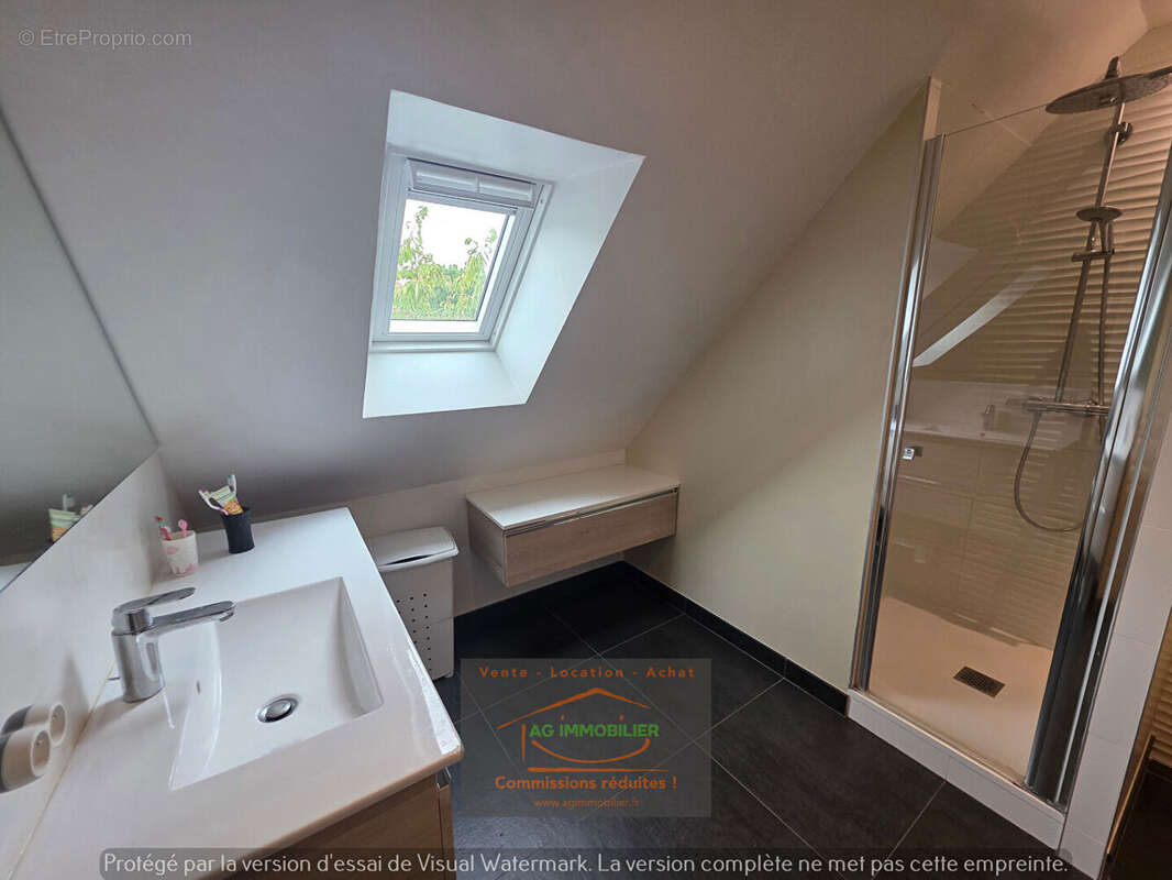 Maison à LA CHAPELLE-DES-FOUGERETZ