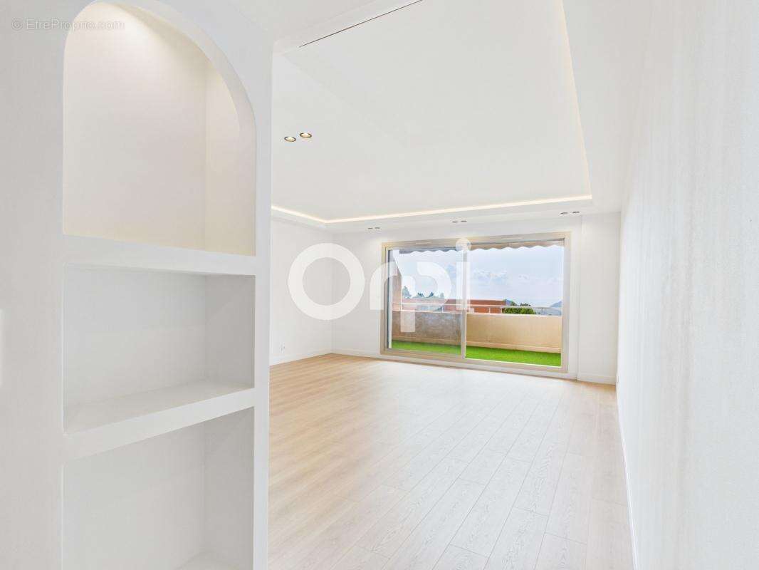 Appartement à MANDELIEU-LA-NAPOULE