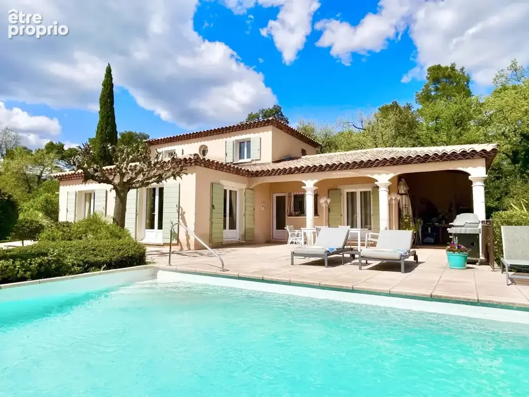 Superbe villa de 144 m² avec piscine sur 1 841 m² de terrain à Garéoult - photo 4