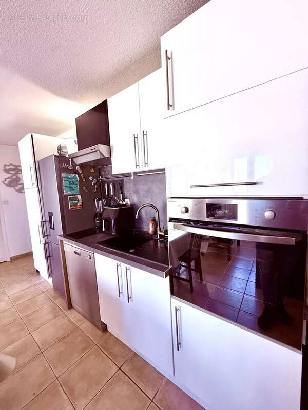 Appartement à PORT-SAINT-LOUIS-DU-RHONE