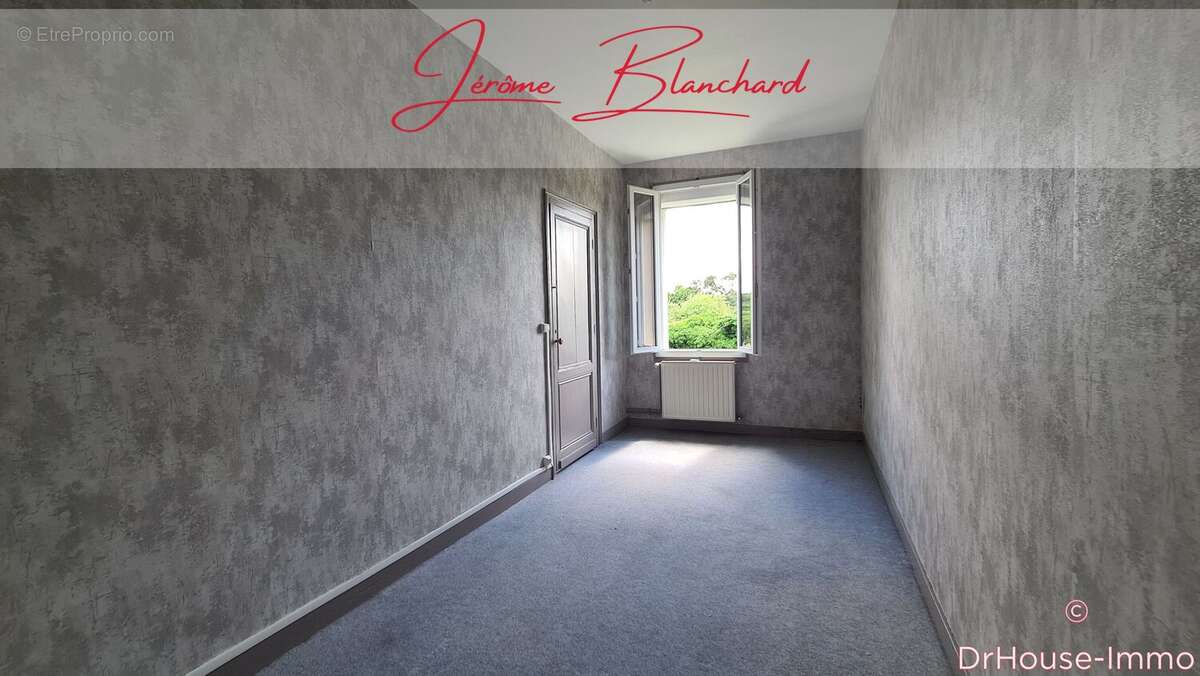 Maison à AMBARES-ET-LAGRAVE