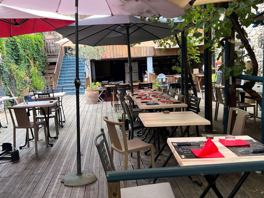 Commerce à LE BUGUE