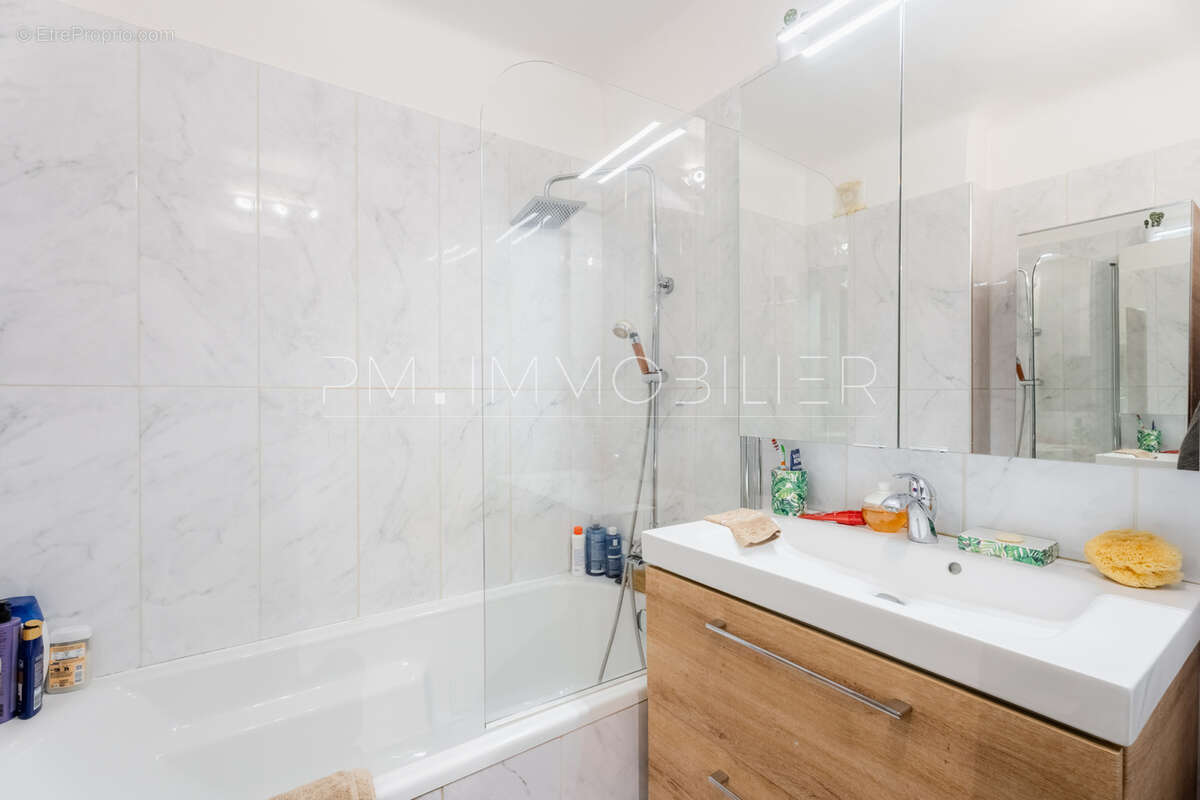 Appartement à MARSEILLE-7E