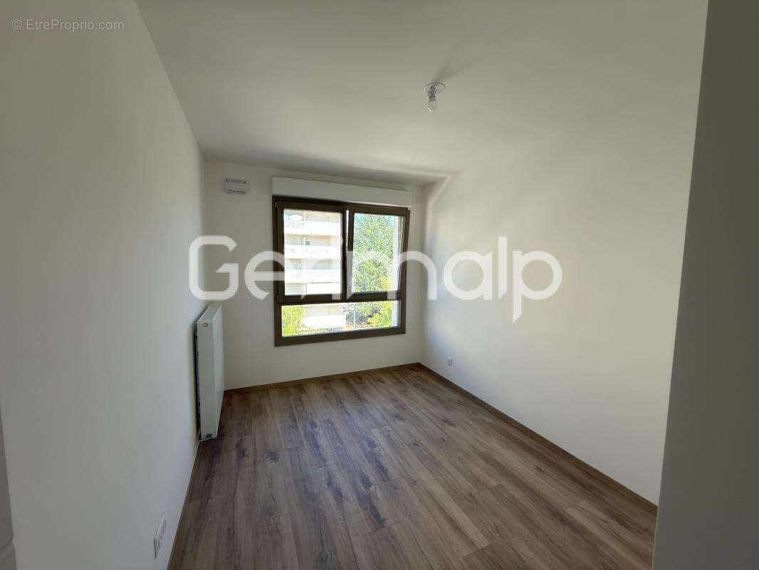 Vente - Appartement - 5 pièces - 112 m² - 800 000 € - ANNECY - photo 2