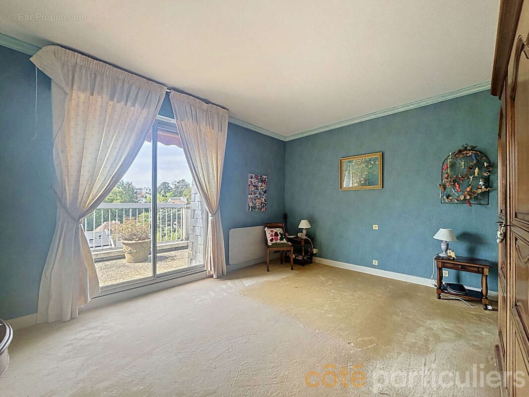 Appartement à SAINT-CYR-SUR-LOIRE