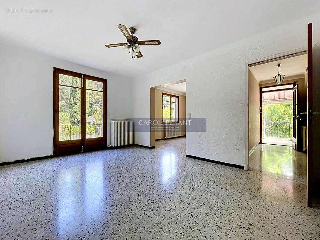 Appartement à BEAUMES-DE-VENISE