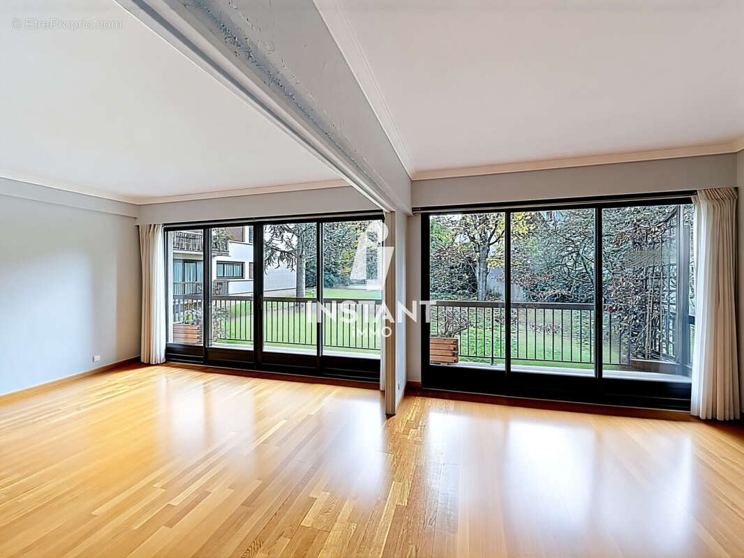 Appartement à SAINT-MAUR-DES-FOSSES