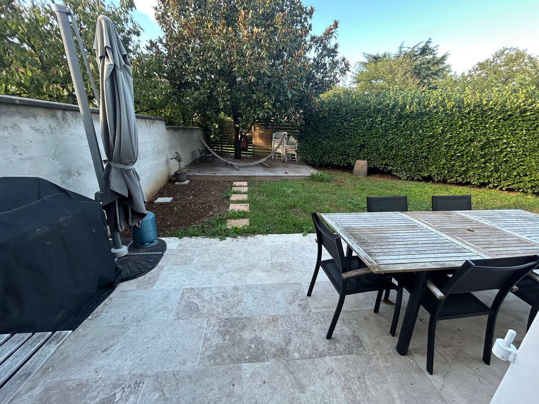 Maison à DECINES-CHARPIEU