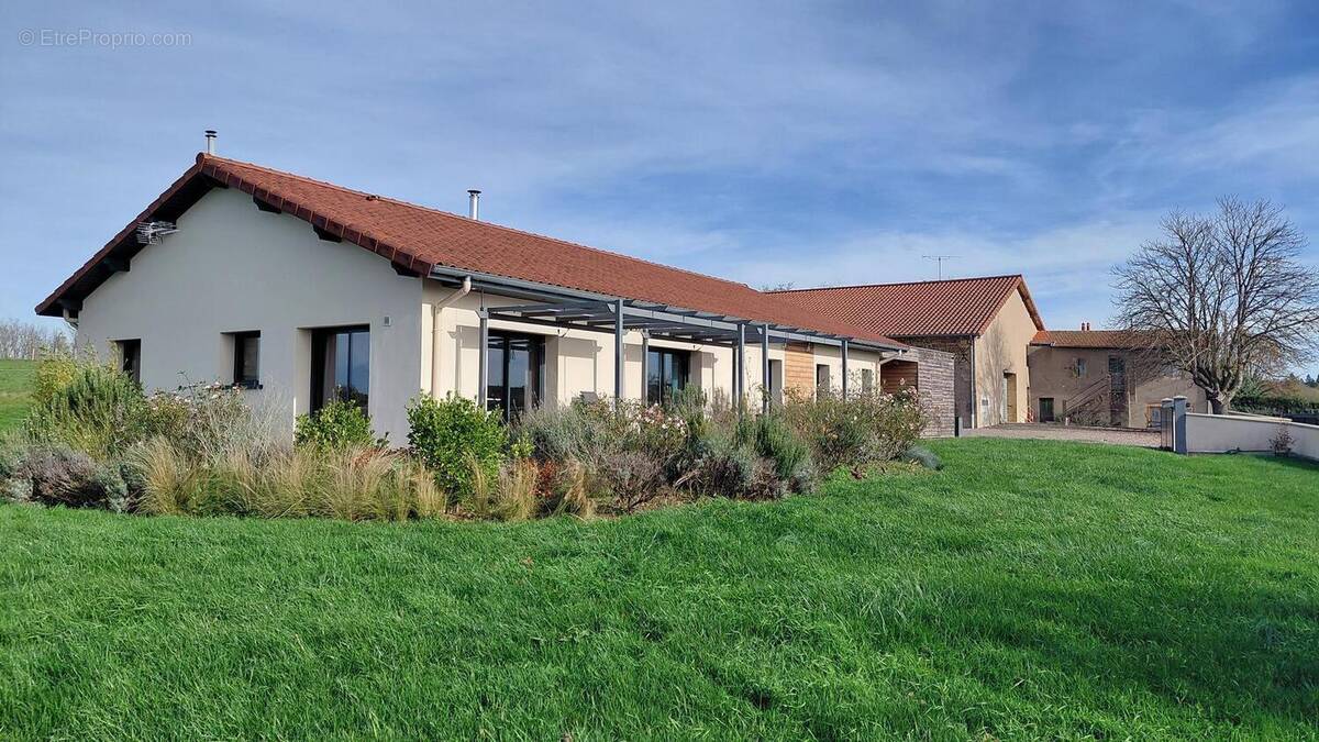 Photo 1 - Maison à CHARLIEU