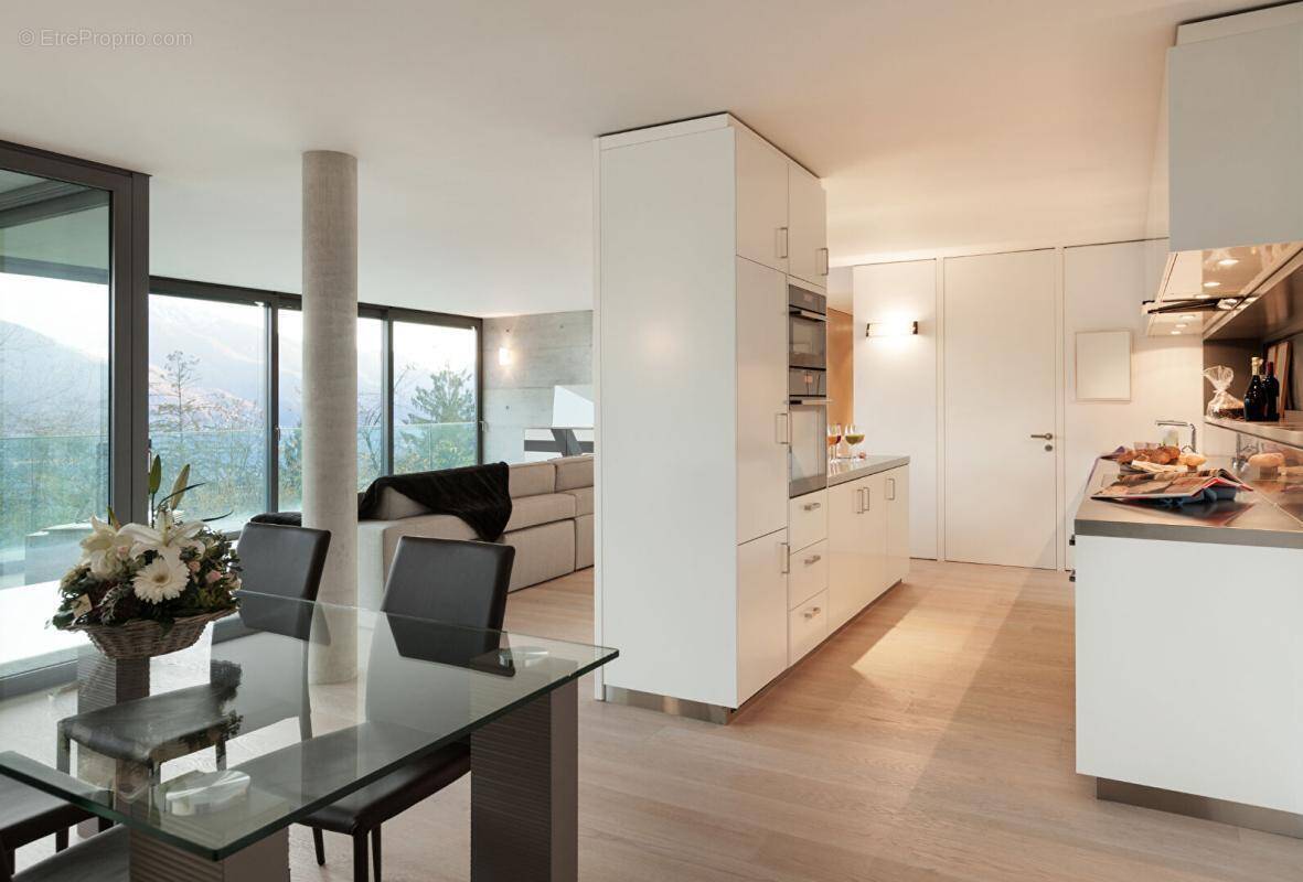 Appartement à ANSE