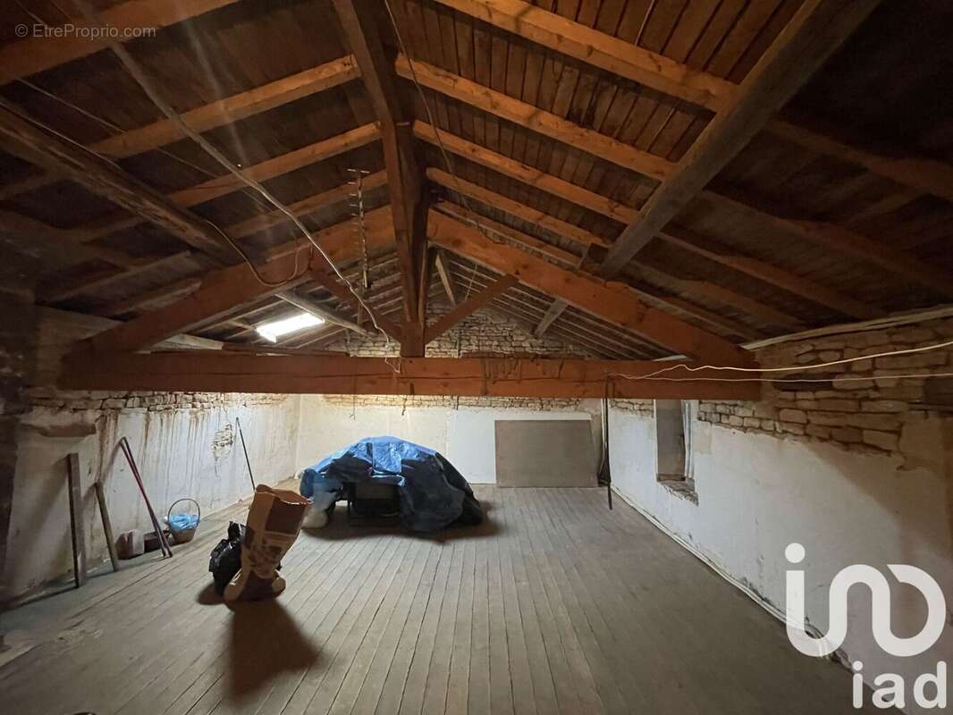 Photo 8 - Maison à MAIRE-LEVESCAULT