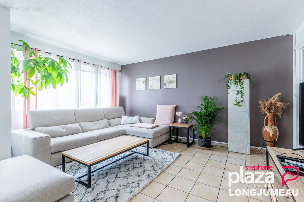 Appartement à CHILLY-MAZARIN