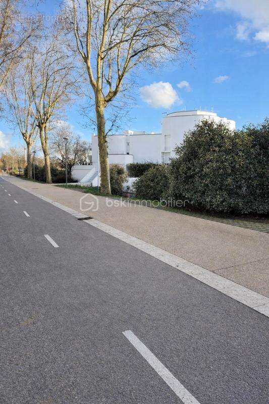 Appartement à COURCOURONNES
