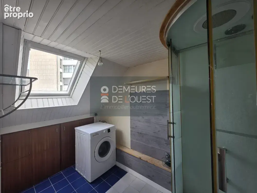 Rennes - Appartement de 50 m2 et sa mezzanine - Grand garage de 30 m2. - photo 9