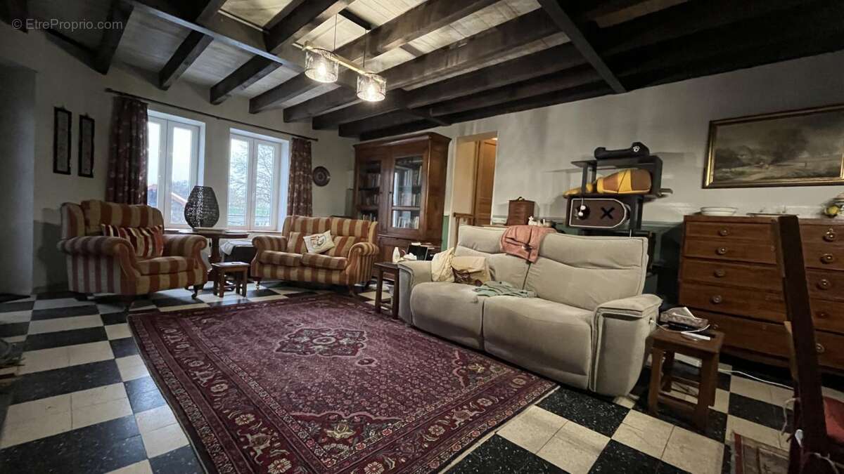 Maison à SAINT-NIZIER-SUR-ARROUX